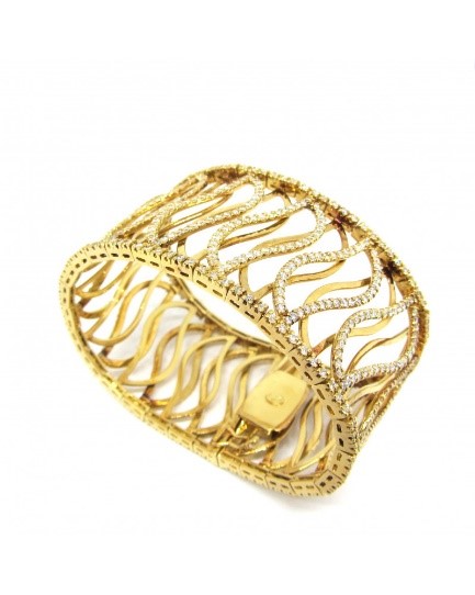 Brazalete de oro y diamantes por San Valentín